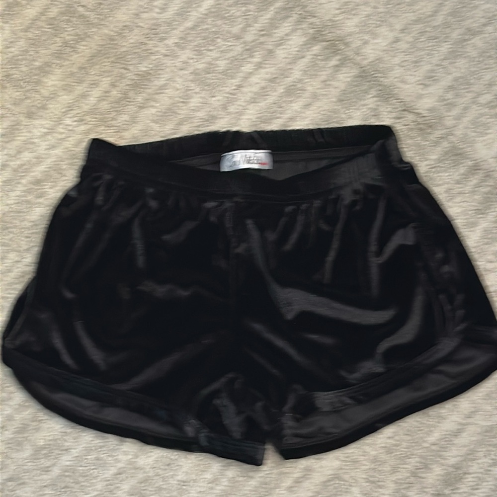 So Nikki… black velvet shorts, size 14